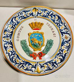 Piatto da collezione ‘Il borgo del vino’.