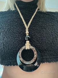 Collana lunga boho con maxi ciondolo ad anelli ner