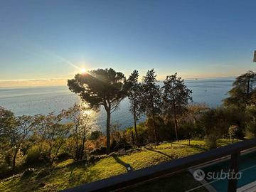 Villa di 467 m² con più di 5 locali e box auto dop