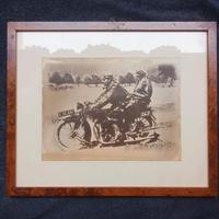 Grande Foto Antica di una Coppia su Moto D'epoca 