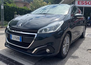Peugeot 208 BlueHDi 75 5 porte Allure