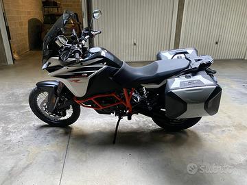 KTM 1090 adventure R