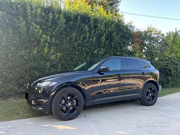 Meravigliosa Jaguar F-Pace......BLACK EDITION