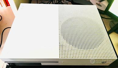 XBox One S in 4k, doppio controller e accessori
