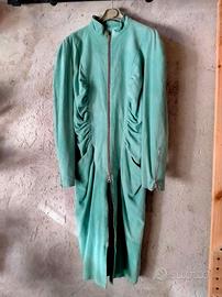 Vestito di pelle di camoscio