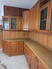 Cucina angolare in legno massello  noce  3x1.5