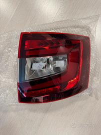 FANALE POSTERIORE SKODA OCTAVIA  3 NUOVO
