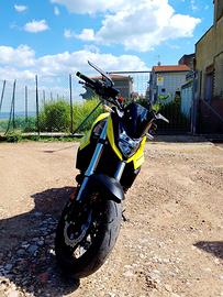 Honda horent 750 a2