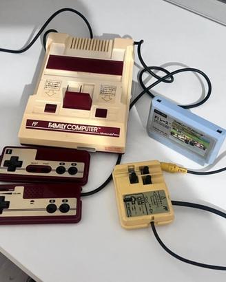 Nintendo Famicom originale + F1 Race + accessori