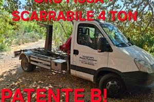 iveco daily patente B gru fissa e scarrabile A/C