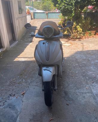 Beverly 500