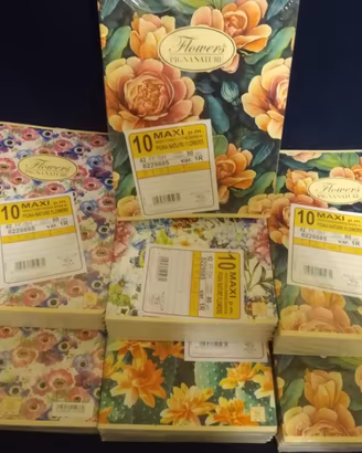 7 pacchi da 10 maxi quaderni pigna NATURE FLOWERS