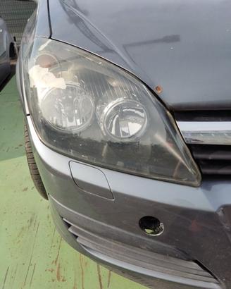 Proiettore destro OPEL ASTRA H del 2006