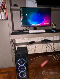 Postazione gaming completa disponibile 20 giorni