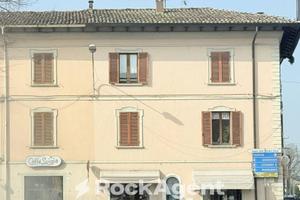 BASILICANOVA (PR)- NEGOZIO / UFFICIO CENTRO PAESE