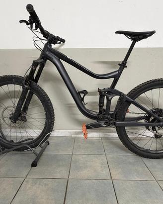 Giant Reign Advanced Carbon 27,5" – SRAM NX – Endu