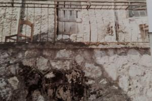 Cantina da ristrutturare con soppalco