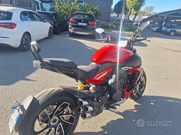 Ducati Diavel 2024 V4