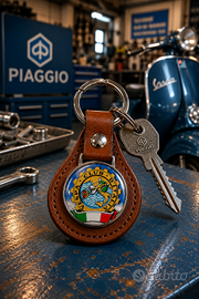 Portachiavi tipo Vespa Club Italia.