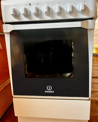 Cucina gas forno elettrico Indesit