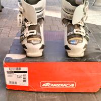 attrezzature per sciare 