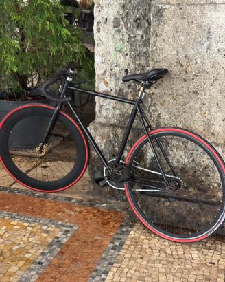 Bici a scatto fisso