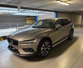 Volvo v60 cc (2018-->) - 2020
