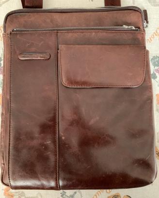 Borsello Piquadro in pelle marrone