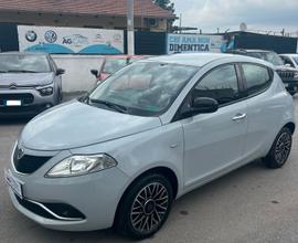 Lancia Ypsilon 1.2 69 CV 5 porte S&S Platinum