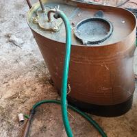 Pompa diserbo vintage in rame 