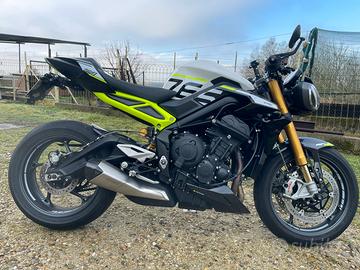 Triumph street triple rs moto2 edition
