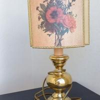 Lampada con pergamena