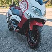 Yamaha T Max - 2001