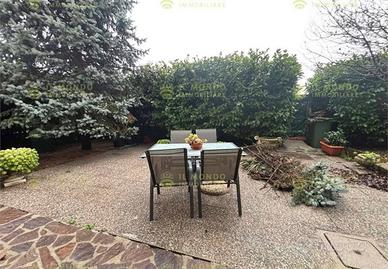 Tavolo da giardino o da salotto