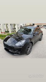 Splendida porsche macan