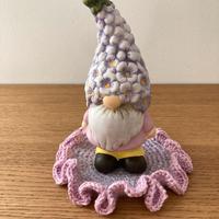 Lo gnomo e il centrino con le ruches lavor.uncin.