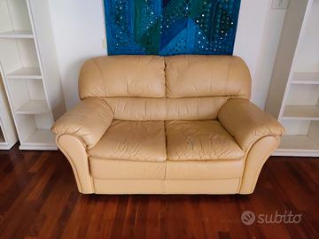 Divano in vera pelle due posti