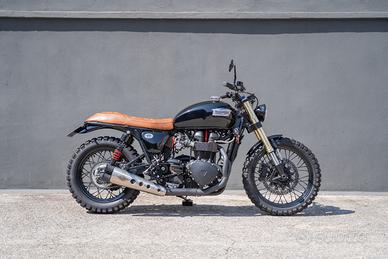 Triumph Bonneville T100 Black "Custom" - 2008