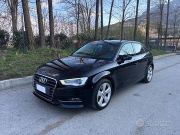 Audi A3 SPB 1.6 TDI clean diesel Ambition 5p