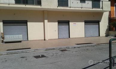 Vendita locali commerciali