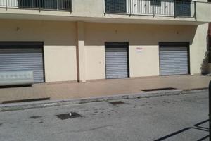 Vendita locali commerciali