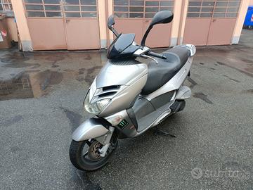 APRILIA LEONARDO 250