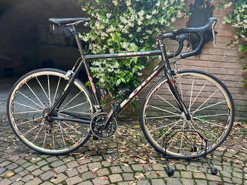 BICI DA CORSA IN CARBONIO