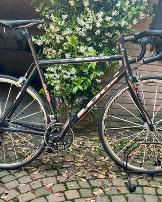 BICI DA CORSA IN CARBONIO