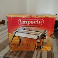 macchina per tirare la pasta 