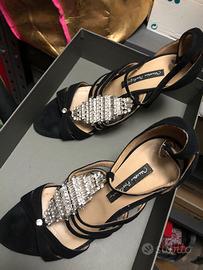 Sandalo gioiello con tacco nero