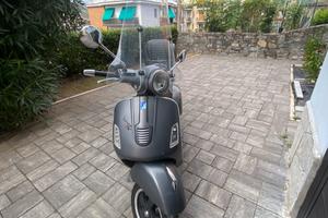 Vespa 300gts