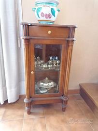 Svendita mobili - Mobiletto con vetro