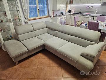 Divano ad angolo con chaise longue e contenitore 