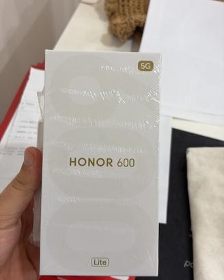 Honor 600 Lite + Buds incluse